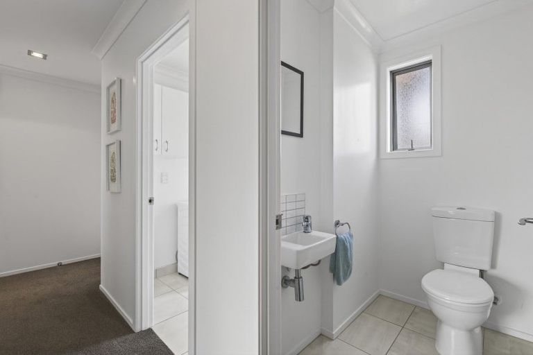 Photo of property in 22a Belt Road, Moturoa, New Plymouth, 4310