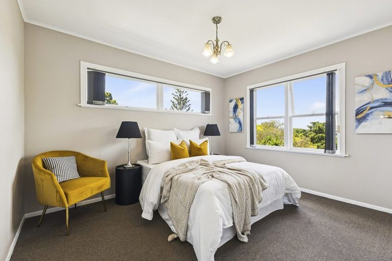 Photo of property in 61 Beechdale Crescent, Pakuranga Heights, Auckland, 2010