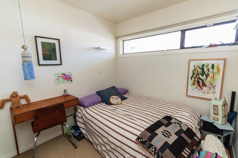 Photo of property in 12a/4 Claremont Grove, Mount Victoria, Wellington, 6011