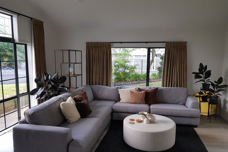 Photo of property in 17 Robina Court, Burswood, Auckland, 2013