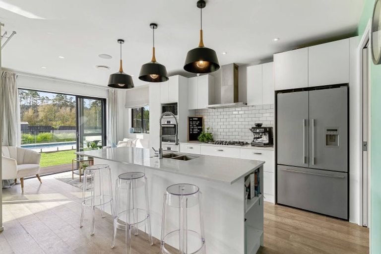 Photo of property in 19 Kahika Grove, Huapai, Kumeu, 0810