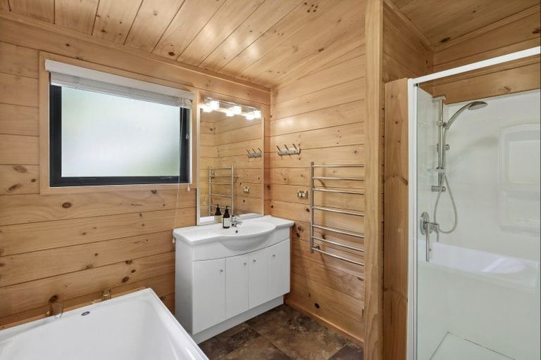 Photo of property in 21 Kotare Place, Kaiteriteri, Motueka, 7197