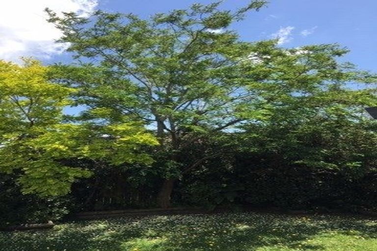 Photo of property in 2/46 West Fairway, Golflands, Auckland, 2013