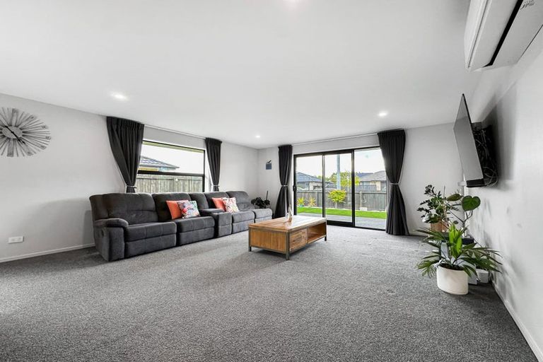 Photo of property in 16 Saddlers Lane, Yaldhurst, Christchurch, 8042