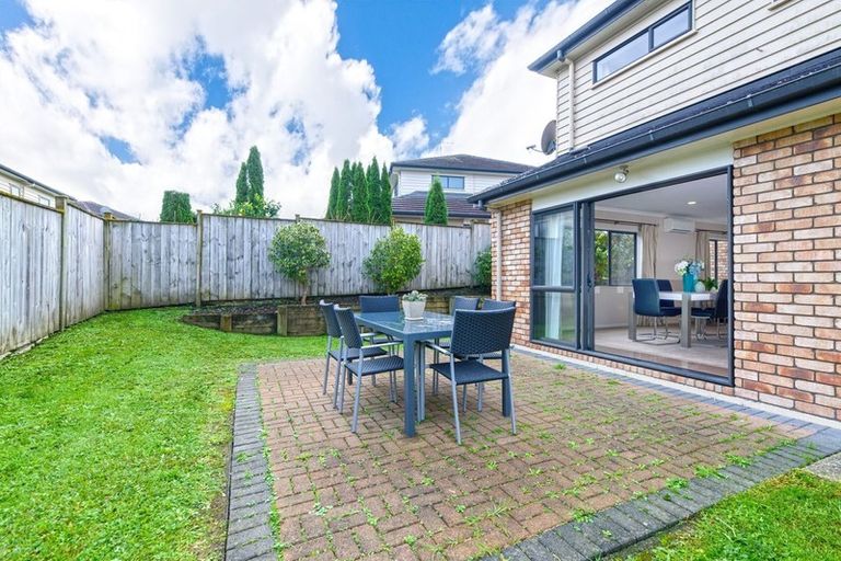 Photo of property in 4 Melness Place, Flat Bush, Auckland, 2016