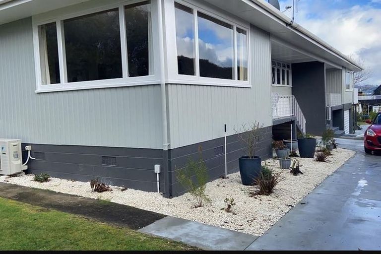 Photo of property in 17a Kereru Street, Henderson, Auckland, 0612