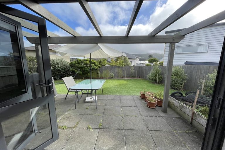 Photo of property in 4 Cresswell Place, Johnsonville, Wellington, 6037