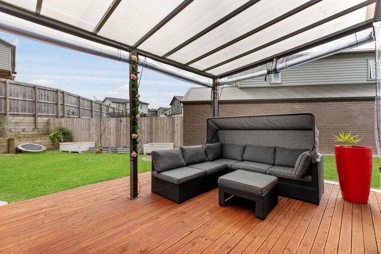 Photo of property in 30 Ipukarea Street, Weymouth, Auckland, 2103