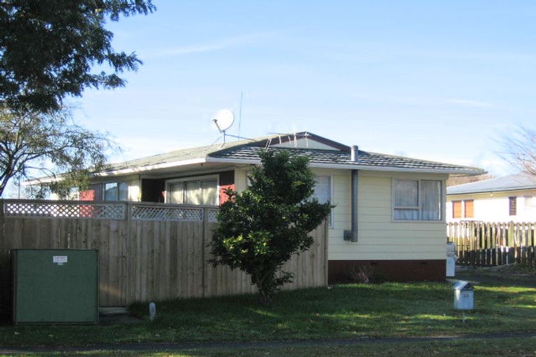 Photo of property in 35 Karen Crescent, Dinsdale, Hamilton, 3204