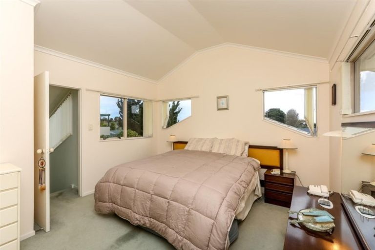 Photo of property in 1 Maple Crescent, Whalers Gate, New Plymouth, 4310