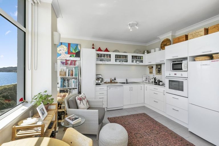 Photo of property in Rona House, 33 Rimu Street, Eastbourne, Lower Hutt, 5013