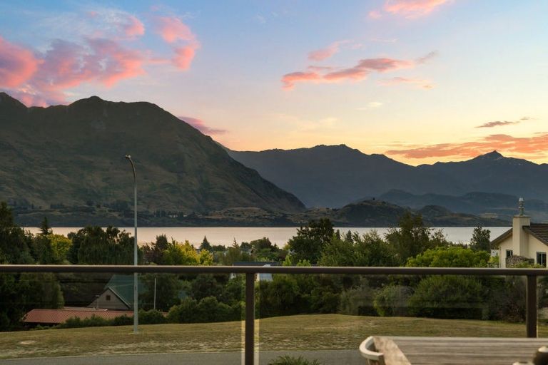 Photo of property in 54 Rata Street, Wanaka, 9305