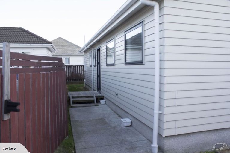 Photo of property in 33a Findlay Street, Tawa, Wellington, 5028