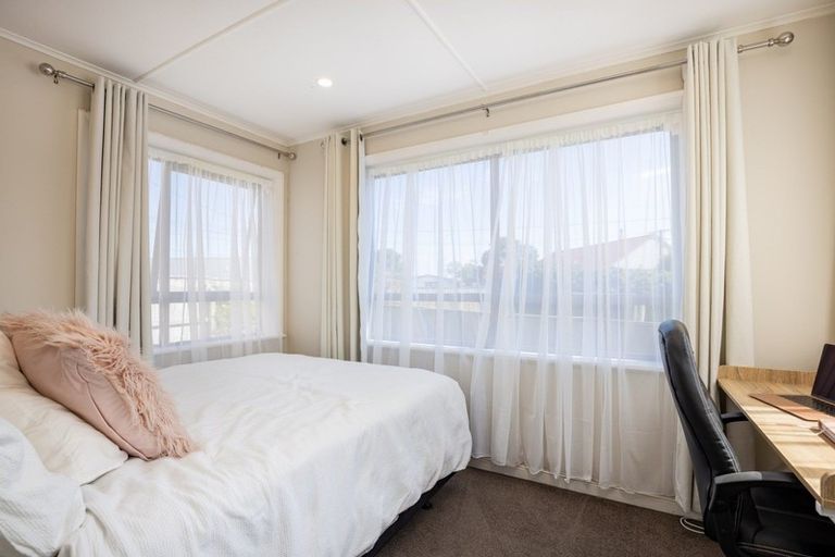 Photo of property in 8 Chard Street, Westown, New Plymouth, 4310