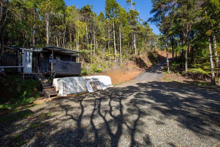 Photo of property in 15 Te Aute Ridge Road, Waitakere, Auckland, 0781