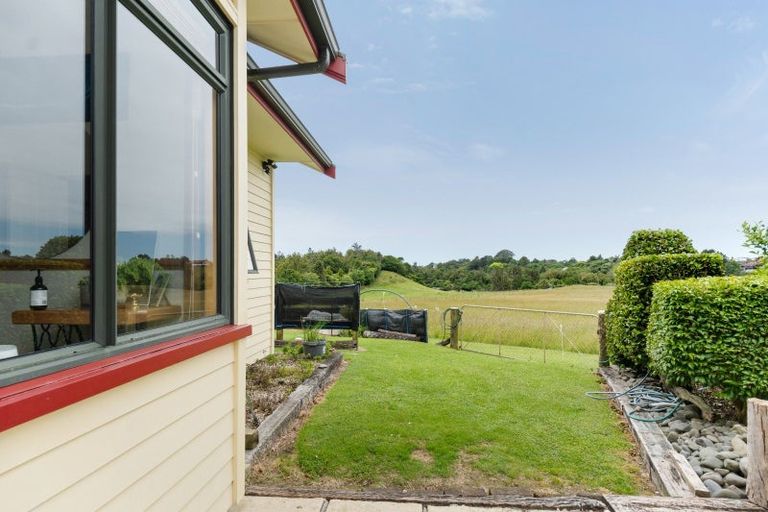 Photo of property in 66 Mcgiven Drive, Ridgewood, New Plymouth, 4371