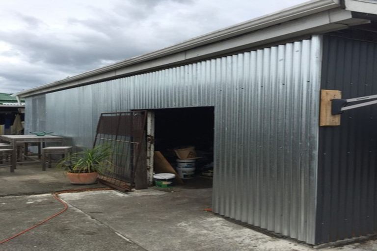 Photo of property in 6 Victoria Street, Carterton, 5713