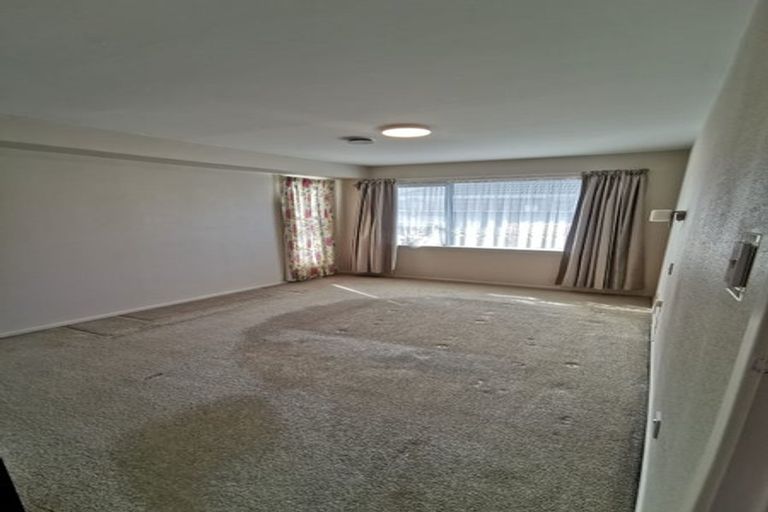 Photo of property in 2/11 Manor Place, Bryndwr, Christchurch, 8053