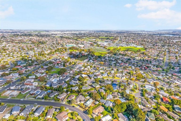 Photo of property in 57 Marendellas Drive, Bucklands Beach, Auckland, 2014