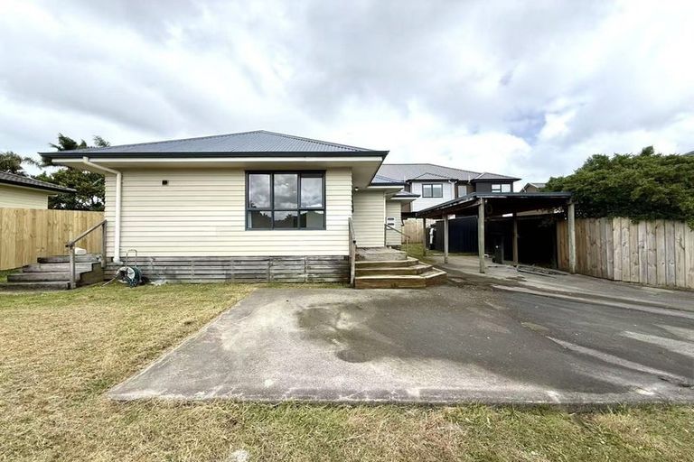 Photo of property in 13a Mawney Road, Henderson, Auckland, 0610