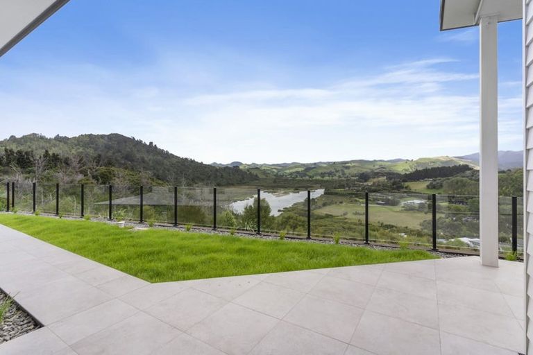 Photo of property in 21 Manatu Close, Whangamata, 3691