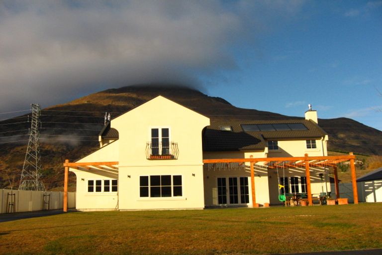 Photo of property in 17 Poolburn Court, Lake Hayes, Queenstown, 9304