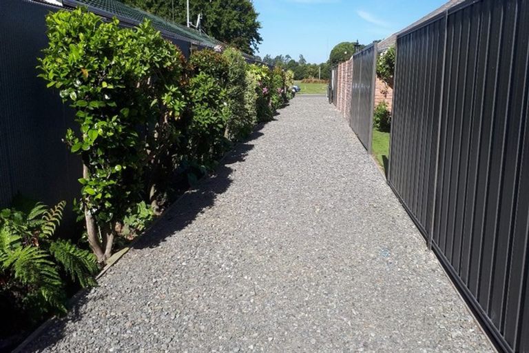 Photo of property in 107 Grimseys Road, Redwood, Christchurch, 8051