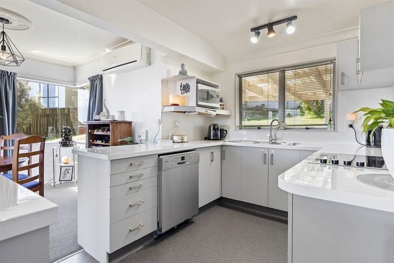 Photo of property in 60b Osprey Drive, Welcome Bay, Tauranga, 3112