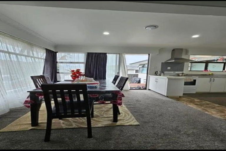 Photo of property in 18b Frank Hewitt Street, Pukekohe, 2120
