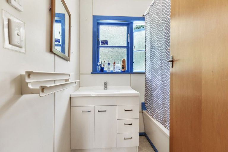 Photo of property in 103 Tireti Road, Titahi Bay, Porirua, 5022