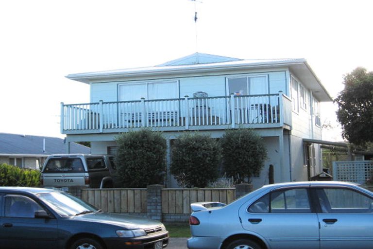 Photo of property in 18 Brandon Street, Otaki, 5512