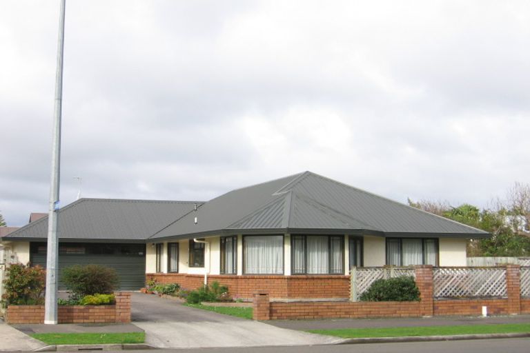 Photo of property in 206 Park Road, Hokowhitu, Palmerston North, 4410