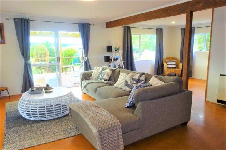 Photo of property in 37 Thomas Place, Foxton Beach, Foxton, 4815