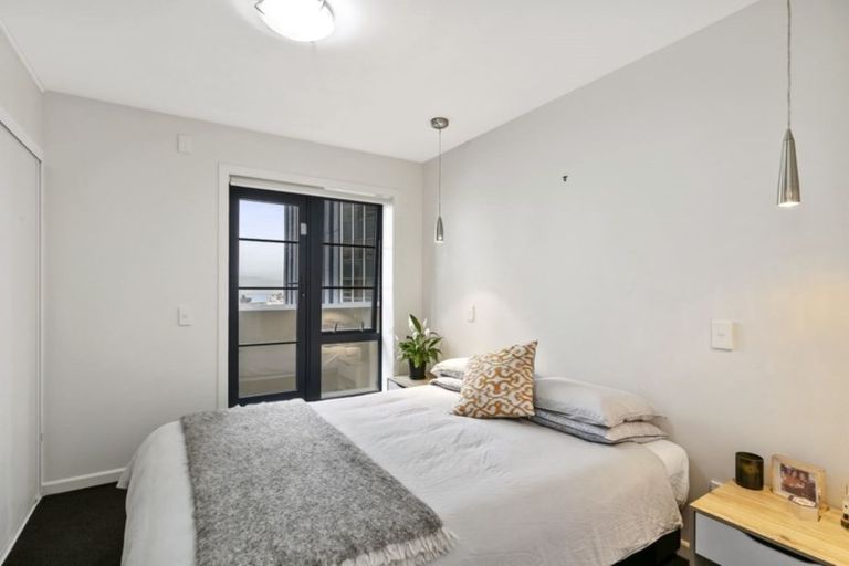 Photo of property in Westhaven Apartments, 15/127 Molesworth Street, Thorndon, Wellington, 6011