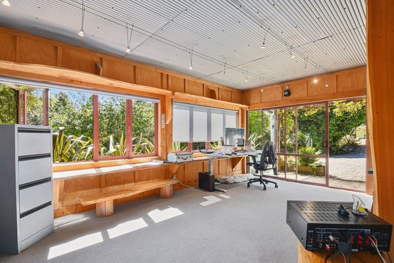 Photo of property in 15 Tukurua Road, Parapara, Takaka, 7182