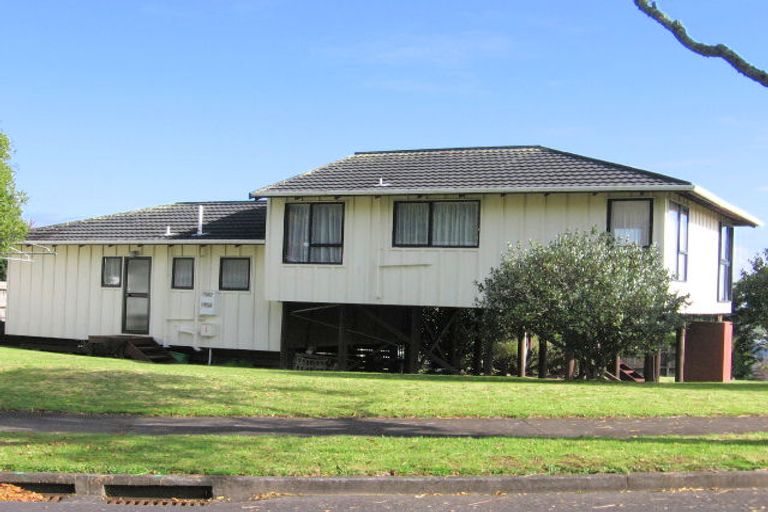 Photo of property in 1 Teak Grove, Totara Heights, Auckland, 2105