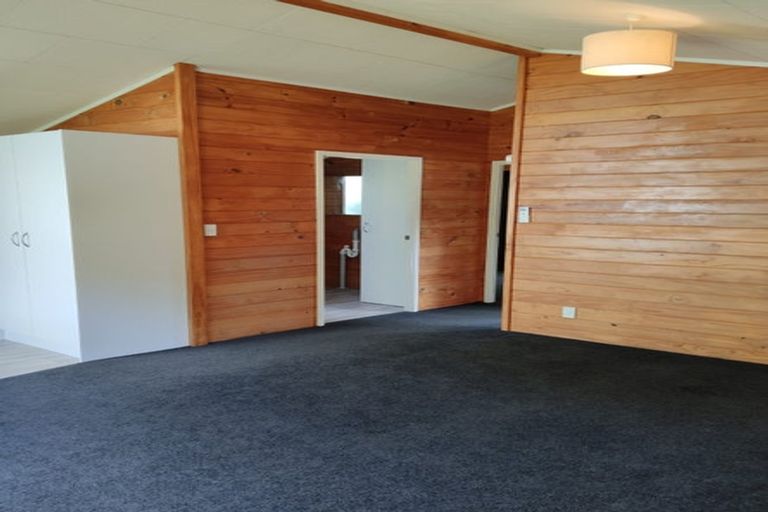 Photo of property in 9 Cottam Grove, Northcross, Auckland, 0632