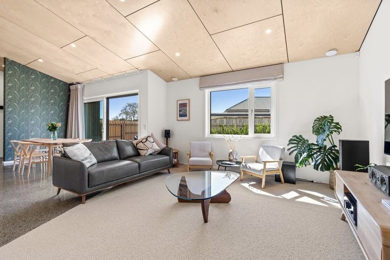 Photo of property in 23 Datum Way, Paraparaumu, 5032