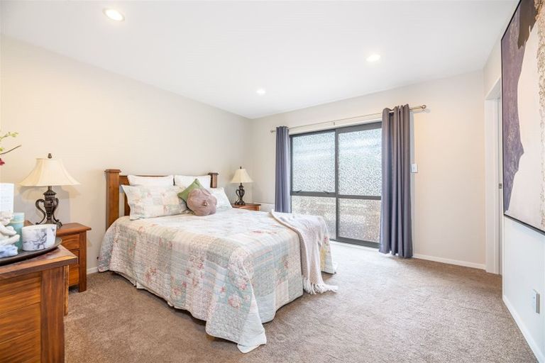 Photo of property in 7 Kahika Grove, Huapai, Kumeu, 0810