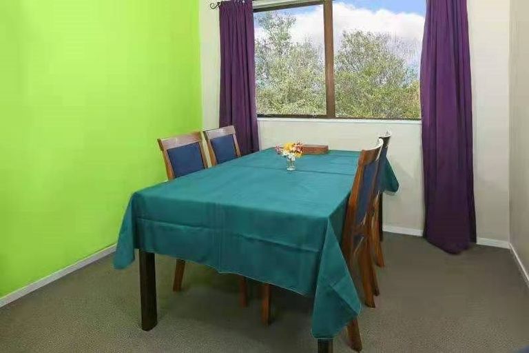 Photo of property in 20 Rehia Road, Massey, Auckland, 0614