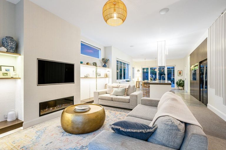 Photo of property in 15 Nikau Street, Eastbourne, Lower Hutt, 5013