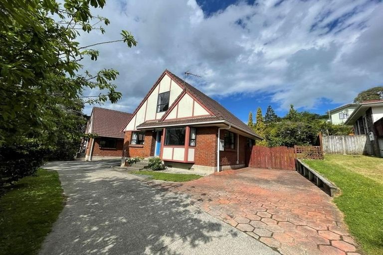 Photo of property in 1/17 Weetman Drive, Browns Bay, Auckland, 0630