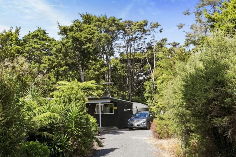 Photo of property in 240 Pine Valley Road, Dairy Flat, Silverdale, 0992