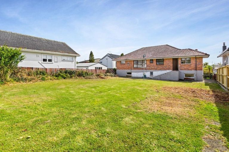 Photo of property in 80 Jaemont Avenue, Te Atatu South, Auckland, 0610
