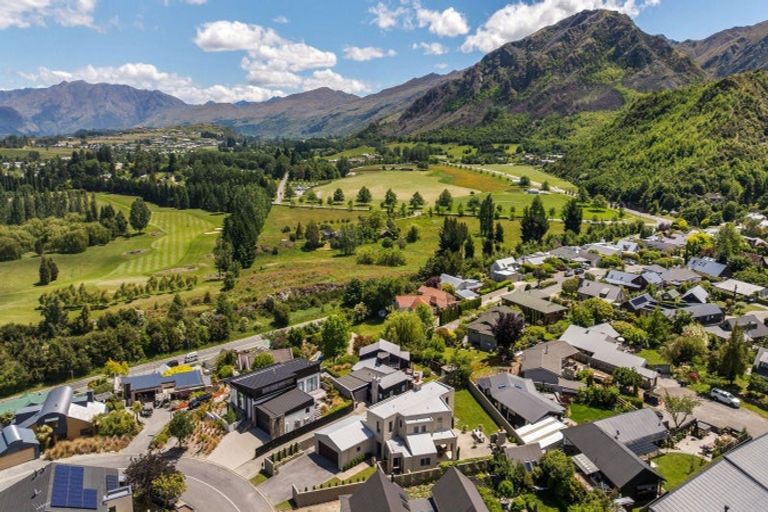 Photo of property in 17 Fox's Terrace, Arrowtown, 9302