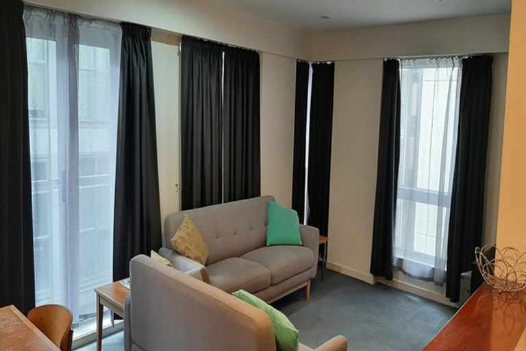 Photo of property in Terrace Heights Apartments, 4e/163 The Terrace, Wellington Central, Wellington, 6011
