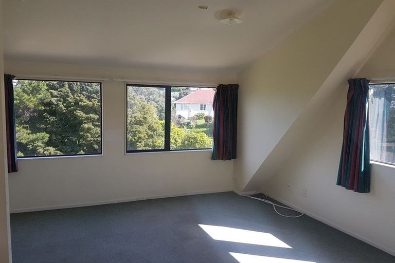 Photo of property in 6 Morere Street, Titahi Bay, Porirua, 5022
