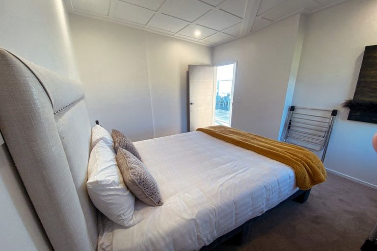 Photo of property in 22a Glendevere Terrace, Redcliffs, Christchurch, 8081