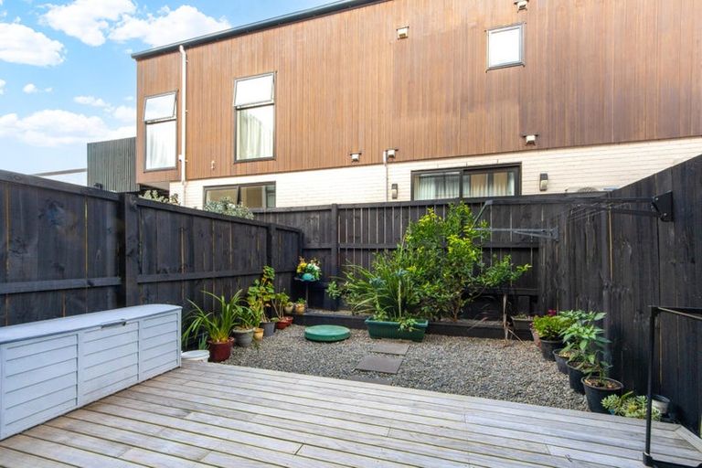Photo of property in 19 Peihana Road, Hobsonville, Auckland, 0616