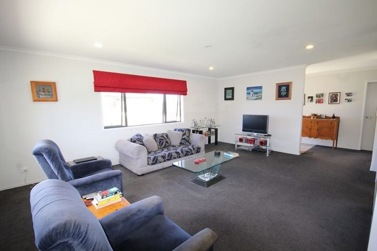 Photo of property in 8 Sea Dune Place, Ruakaka, 0116